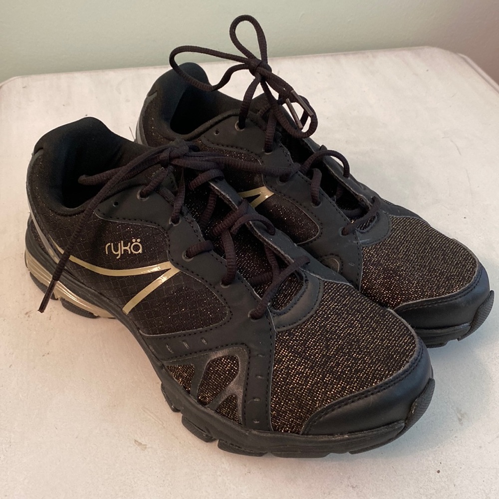 Ryka Vida black/ gold shoes